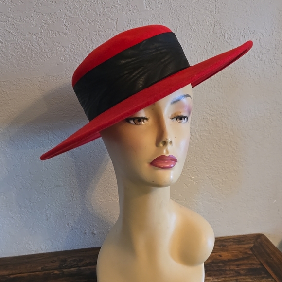 Frank Olive vintage Sophisticated Red and Black Wide-Brimmed Hat - Picture 1 of 11